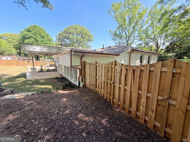 1663 Seayes Road SW, Mableton, GA 30126
