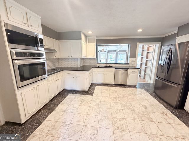 1663 Seayes Road SW, Mableton, GA 30126