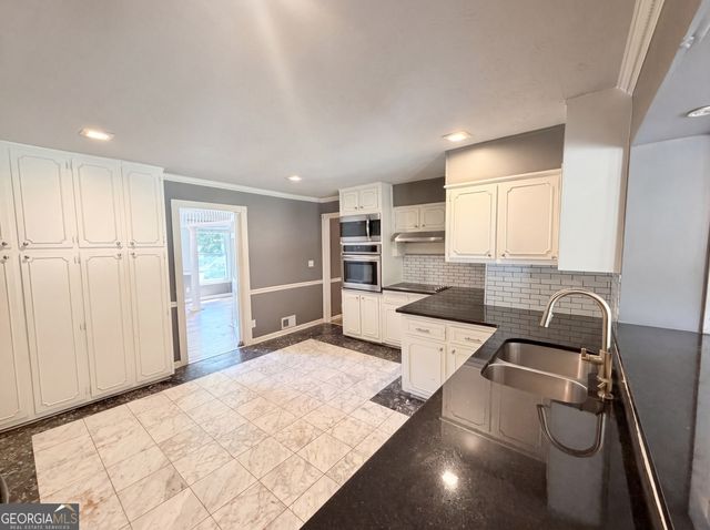 1663 Seayes Road SW, Mableton, GA 30126