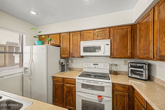 1432 W EMERALD Avenue 647, Mesa, AZ 85202