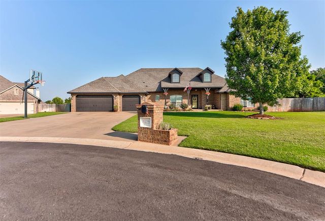 1479 Sunset Circle, Edmond, OK 73025