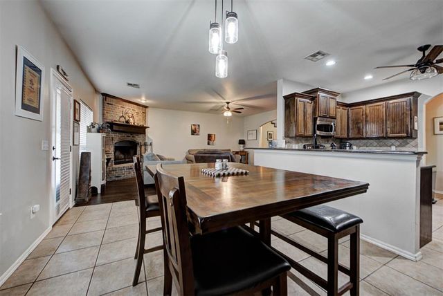 1479 Sunset Circle, Edmond, OK 73025