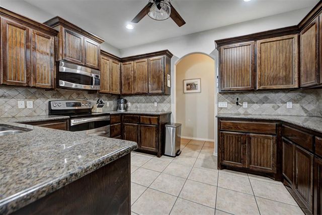 1479 Sunset Circle, Edmond, OK 73025