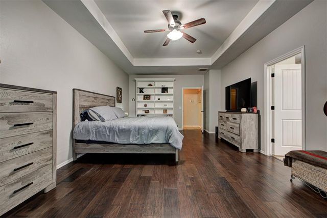 1479 Sunset Circle, Edmond, OK 73025