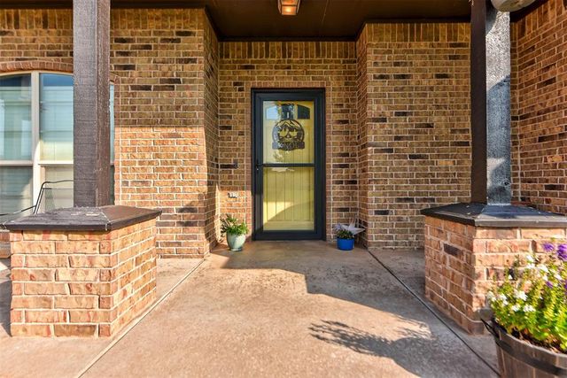 1479 Sunset Circle, Edmond, OK 73025