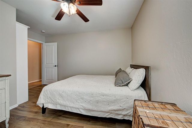 1479 Sunset Circle, Edmond, OK 73025