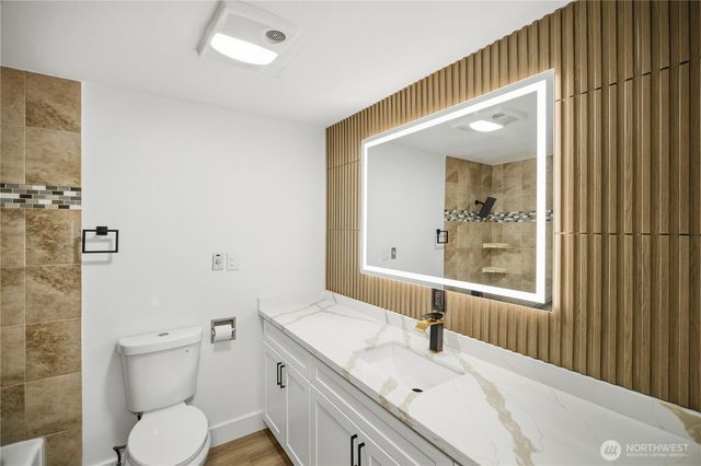 4702 Waller Road E, Tacoma, WA 98443
