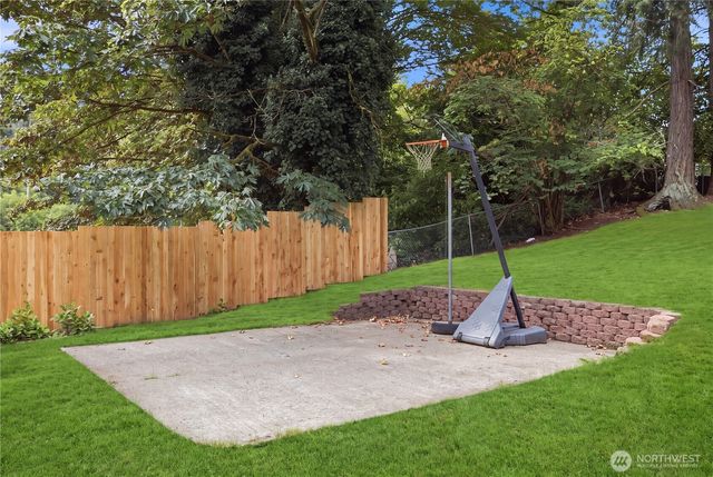 4702 Waller Road E, Tacoma, WA 98443