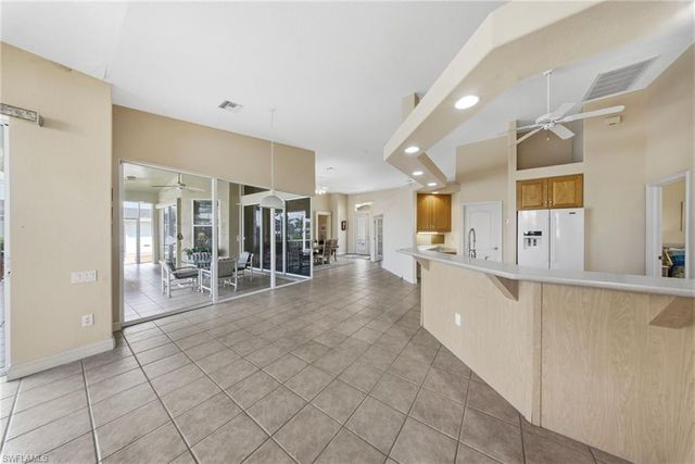 1635 SE 40th ST, Cape Coral, FL 33904