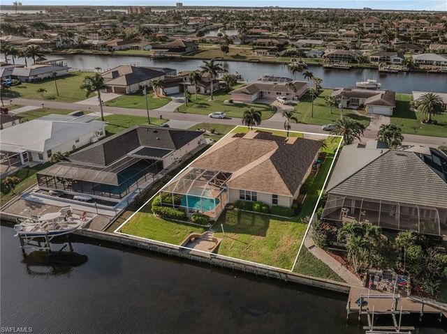 1635 SE 40th ST, Cape Coral, FL 33904