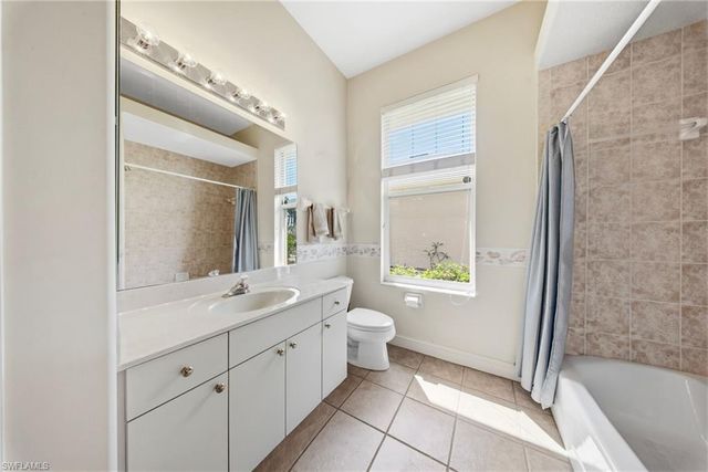 1635 SE 40th ST, Cape Coral, FL 33904