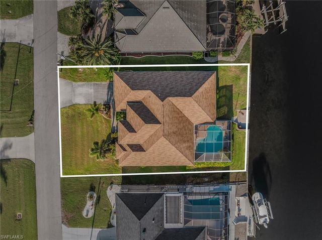 1635 SE 40th ST, Cape Coral, FL 33904