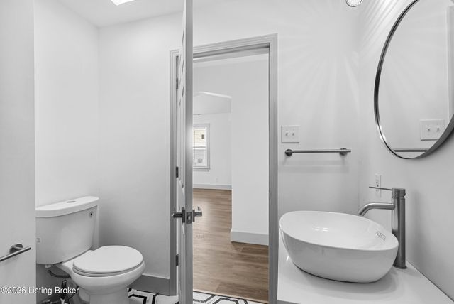 3721 Craig Ave, Louisville, KY 40215