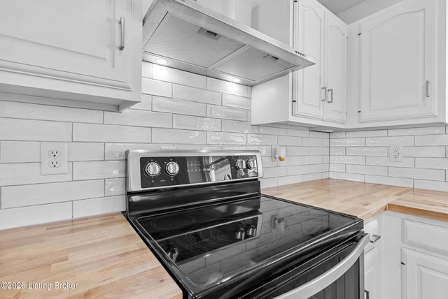 3721 Craig Ave, Louisville, KY 40215