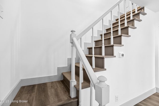 3721 Craig Ave, Louisville, KY 40215