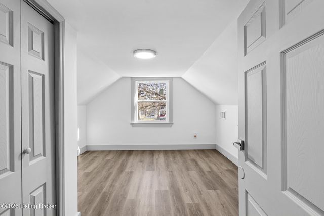 3721 Craig Ave, Louisville, KY 40215