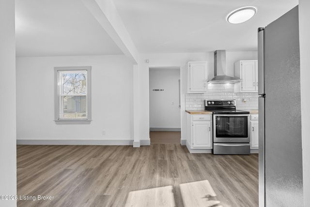 3721 Craig Ave, Louisville, KY 40215