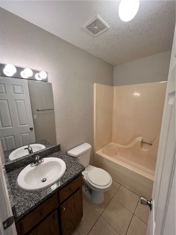 823 N Lola Lane, Fayetteville, AR 72701