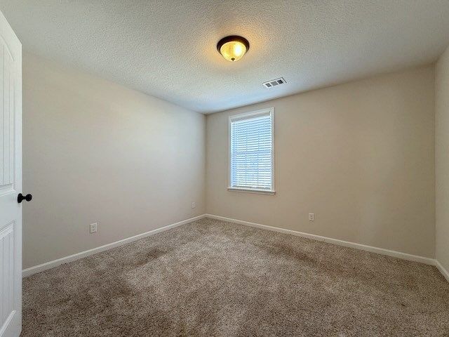 190 Red Oak Place, Smiths Station, AL 36877