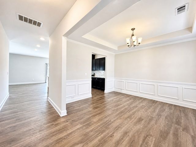190 Red Oak Place, Smiths Station, AL 36877