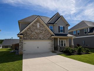 190 Red Oak Place, Smiths Station, AL 36877