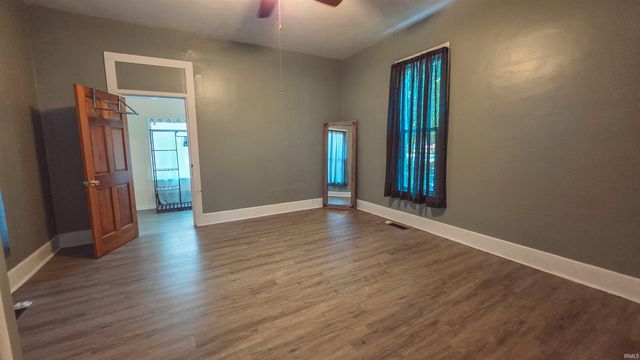 4001 Kratzville Road, Evansville, IN 47710