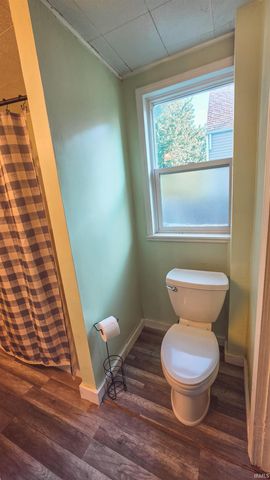 4001 Kratzville Road, Evansville, IN 47710