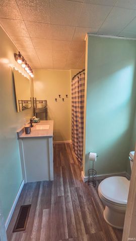 4001 Kratzville Road, Evansville, IN 47710