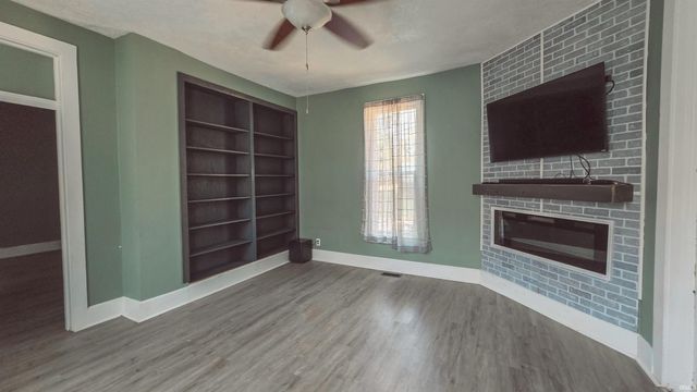4001 Kratzville Road, Evansville, IN 47710