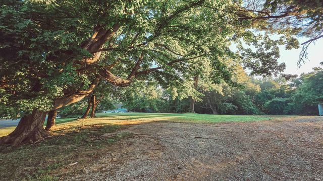 4001 Kratzville Road, Evansville, IN 47710