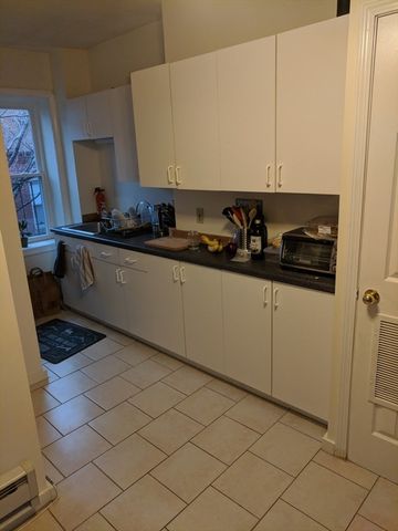 37 Cooper St 3, Boston, MA 02113