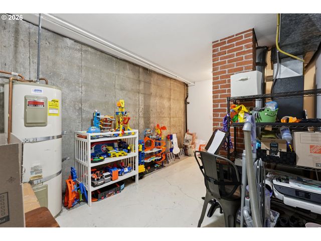 1403 Ne 65TH St, Vancouver, WA 98665