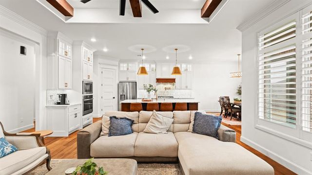 5705 Gold Stone Court, Mustang, OK 73064