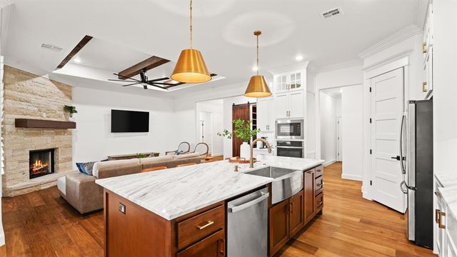 5705 Gold Stone Court, Mustang, OK 73064