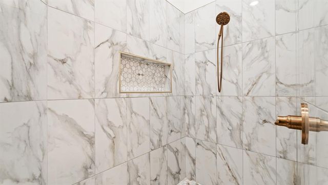 5705 Gold Stone Court, Mustang, OK 73064