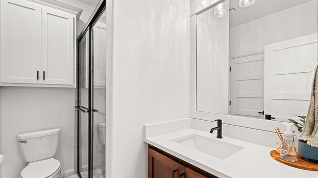 5705 Gold Stone Court, Mustang, OK 73064