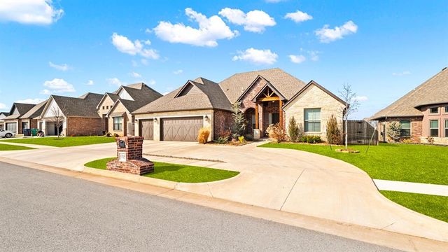 5705 Gold Stone Court, Mustang, OK 73064