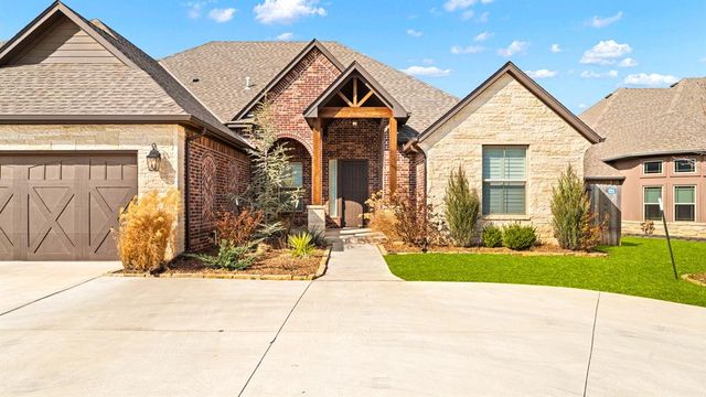 5705 Gold Stone Court, Mustang, OK 73064