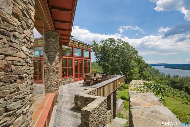 89 River Road, East Haddam, CT 06423