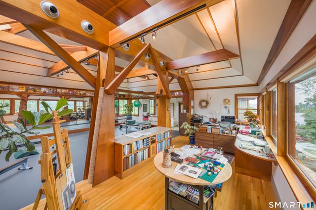 89 River Road, East Haddam, CT 06423