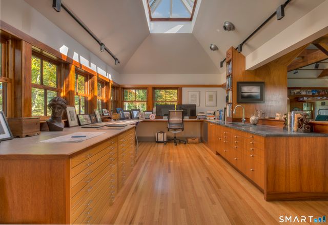 89 River Road, East Haddam, CT 06423