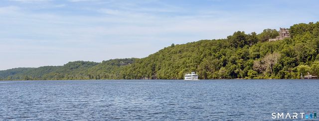 89 River Road, East Haddam, CT 06423