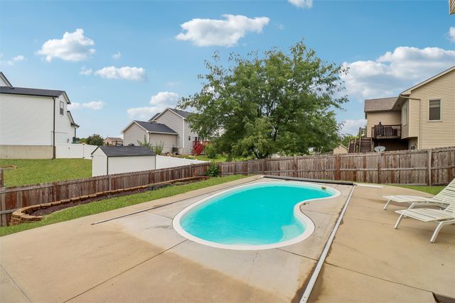 1724 2nd Avenue SW, Altoona, IA 50009