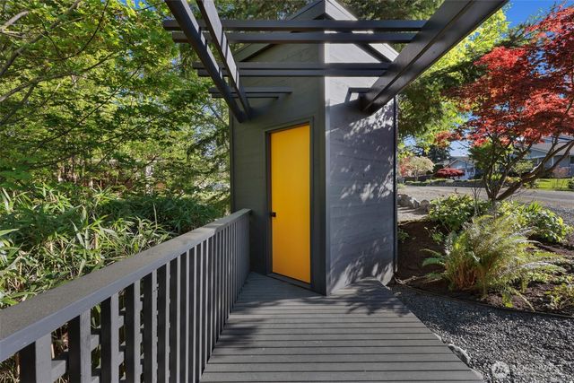 1506 E Horizon Drive, Mukilteo, WA 98275