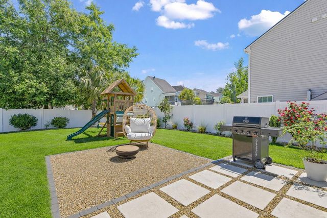 170 Country Oaks Lane, Charleston, SC 29492