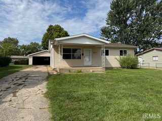 4015 Coral Drive, South Bend, IN 46614