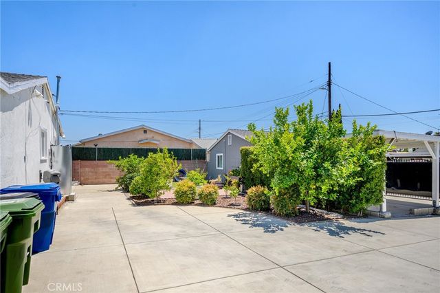 11793 Glencrest, San Fernando, CA 91340