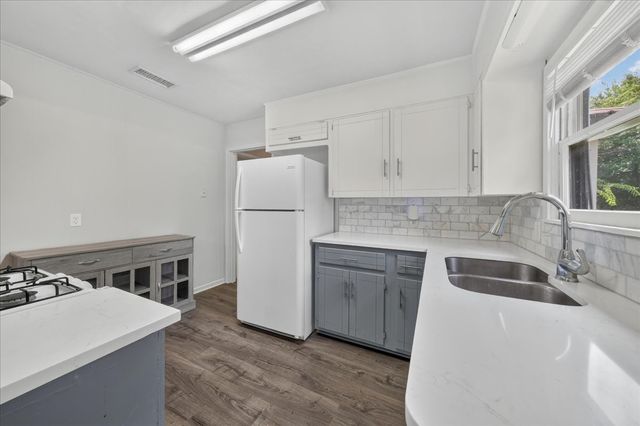 307 Norwood Drive, Hurst, TX 76053