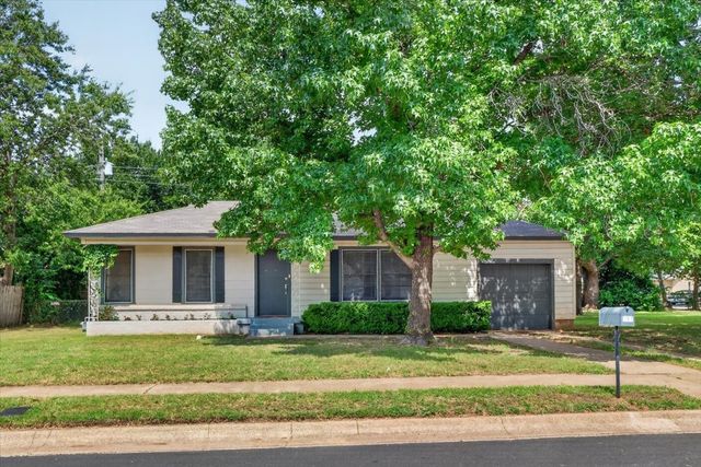 307 Norwood Drive, Hurst, TX 76053