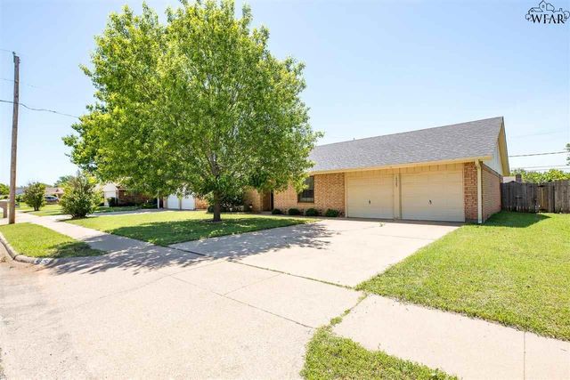 4925 BIG BEND DRIVE, Wichita Falls, TX 76310
